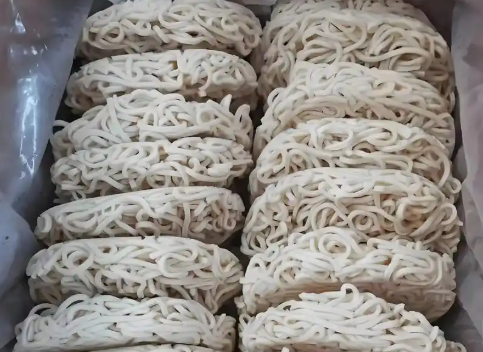 冷冻熟面行业变革：从传统痛点到智能制造的新机遇